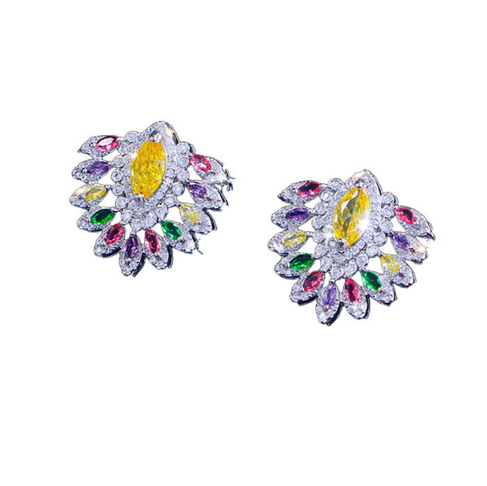 Brass Colors Eye-shaped Diamonds Leaf Stud Earrings
