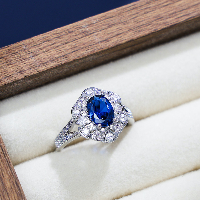 Brass Colored Oval Diamonds Flower Ring - Image 2