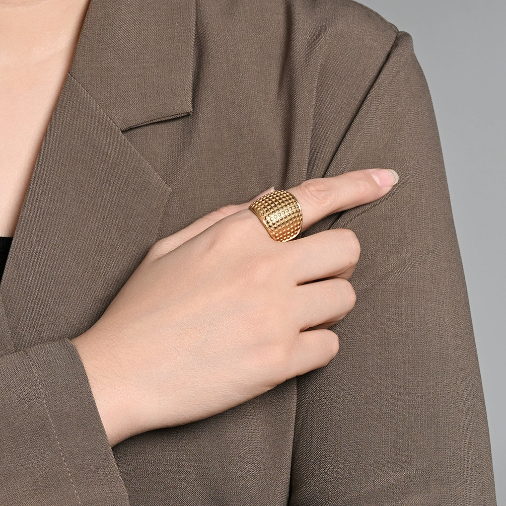 Ladies' Stainless Steel Curve Bubbles Ring - Image 4