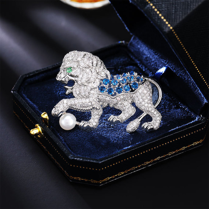 Brass Fashion Jewelry CZ Pearls Lion Brooch - Image 2