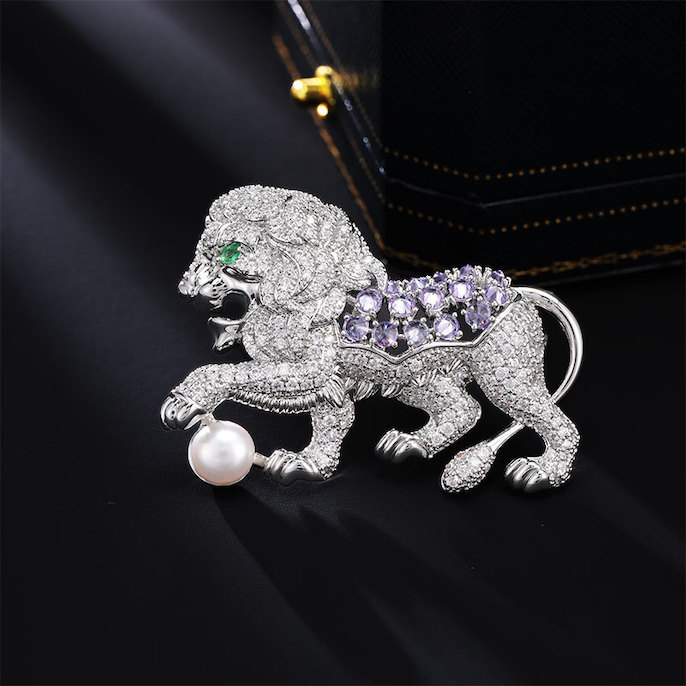 Brass Fashion Jewelry CZ Pearls Lion Brooch - Image 3