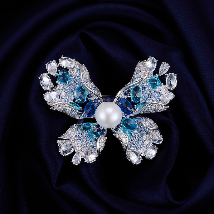 49x39mm Brass Jewelry Blue CZ Butterfly Brooch - Image 2