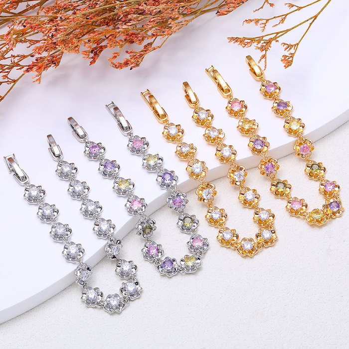 Women's Jewelry Brass Diamond Flower Charms Bracelet - Image 4