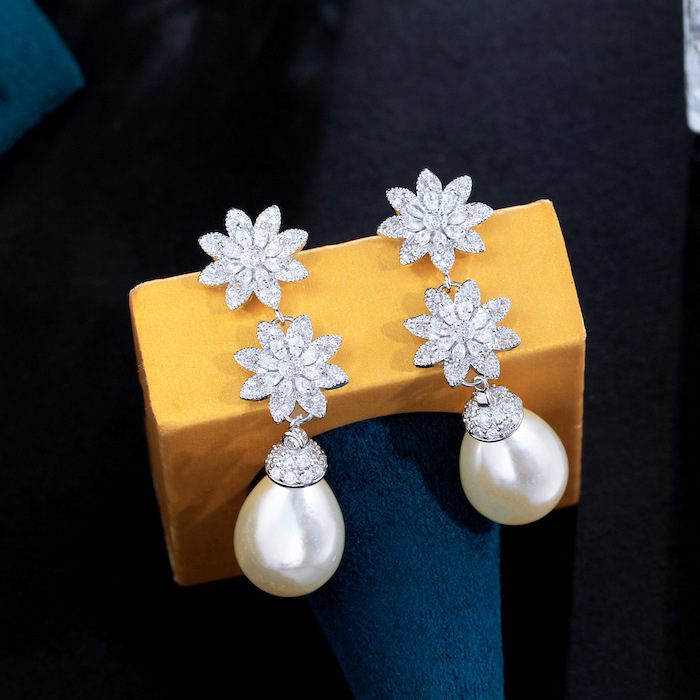 Wholesales Jewelry Brass Pearl CZ Sunflowers Stud Earrings - Image 3
