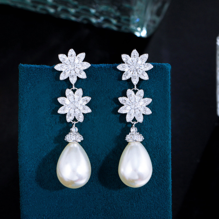 Wholesales Jewelry Brass Pearl CZ Sunflowers Stud Earrings - Image 2