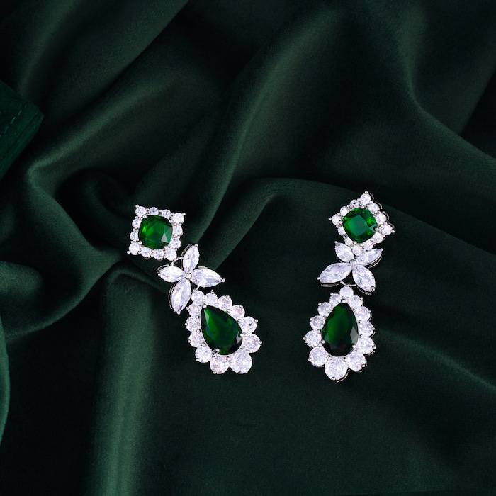 Wholesales Jewelry Brass Green CZ Teardrop Flower Stud Earrings - Image 2