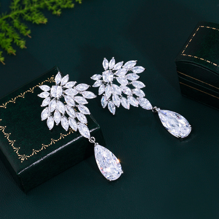 Wholesales Brass Teardrop Eye CZ Leaves Stud Earrings - Image 2