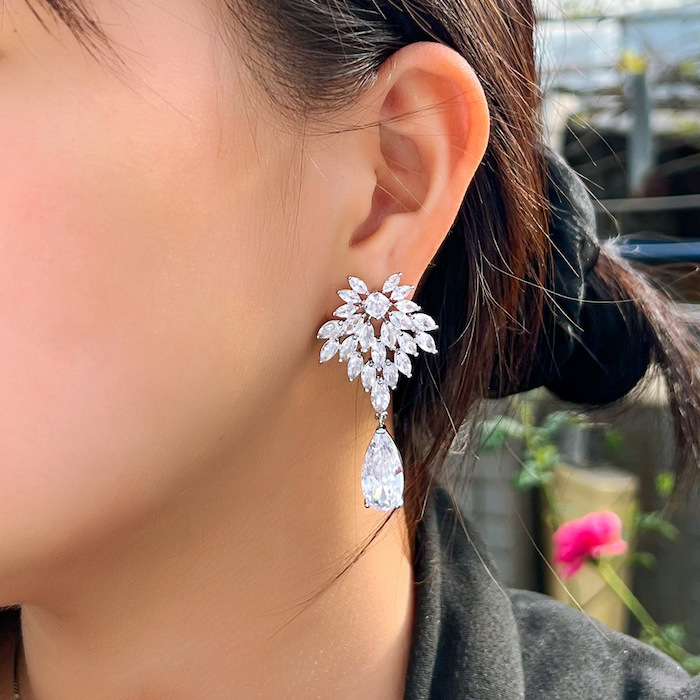 Wholesales Brass Teardrop Eye CZ Leaves Stud Earrings - Image 4