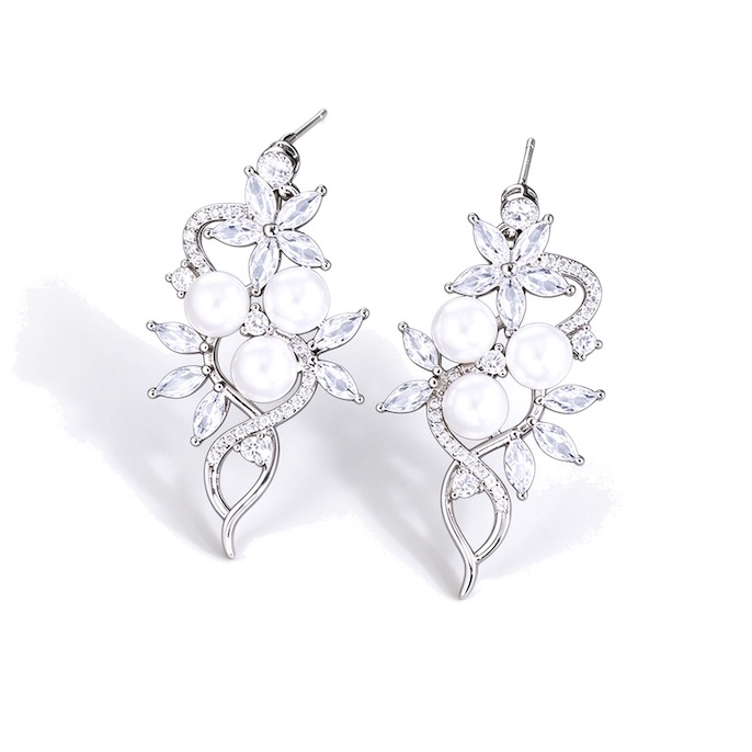 Wholesales Brass Hollow Pearls CZ Leaf Flower Stud Earrings