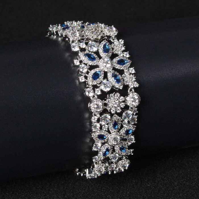 Women's Jewelry Eye-shaped CZ Flowers Bracelet - Image 3