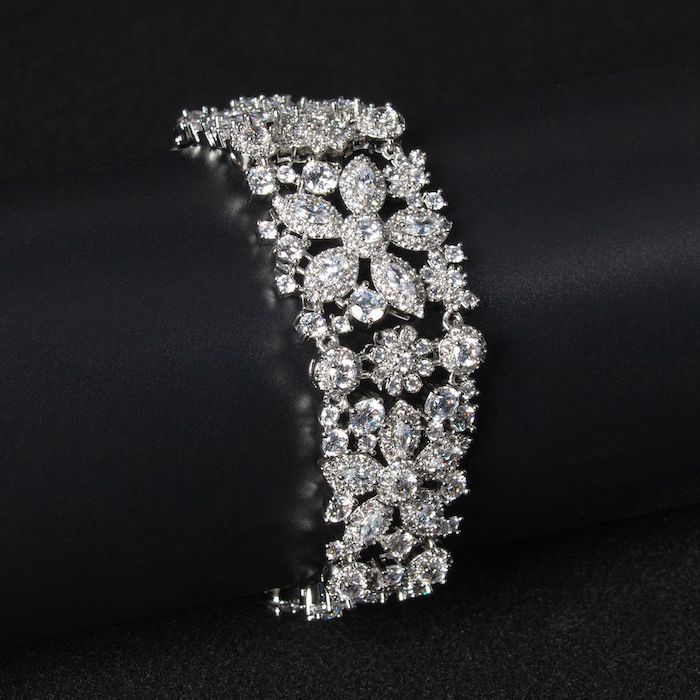 Women's Jewelry Eye-shaped CZ Flowers Bracelet - Image 4