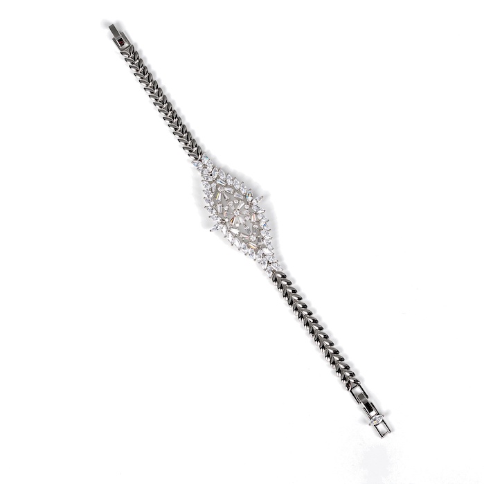 Women's Jewelry Hollow Brass Diamonds Flower Bracelet