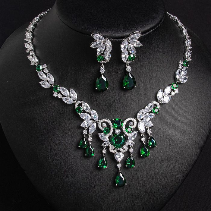 Bridal Brass Teardrop CZ Leaf Tassels Choker Necklace Earrings Set - Image 3