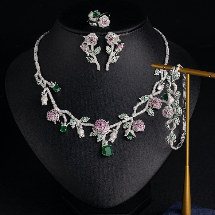 4pcs Bridal Brass CZ Leaf Flowers Choker Necklace Set - Image 2