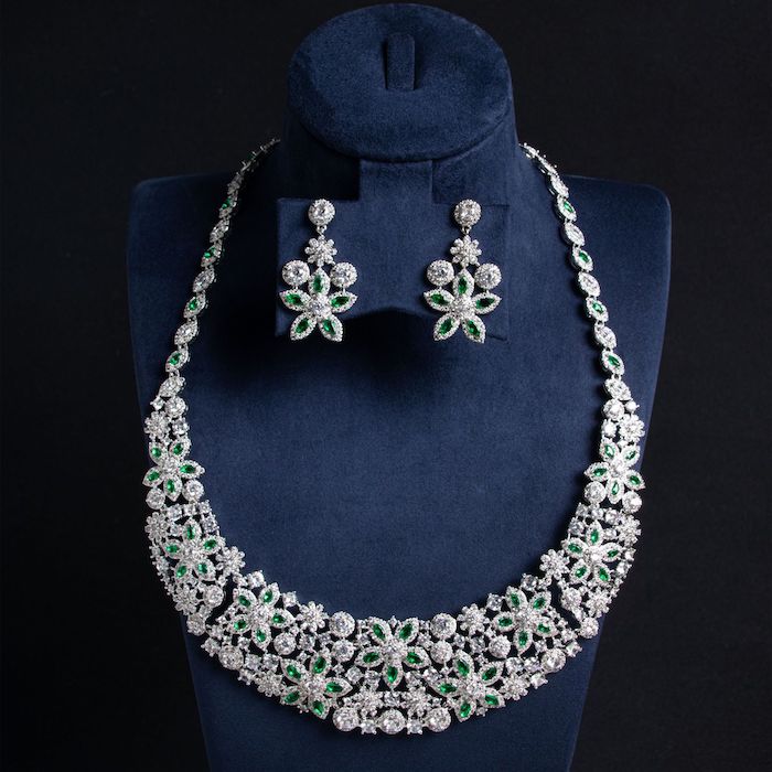 Bridal Brass Diamond Flowers Choker Necklace Earring Set - Image 3