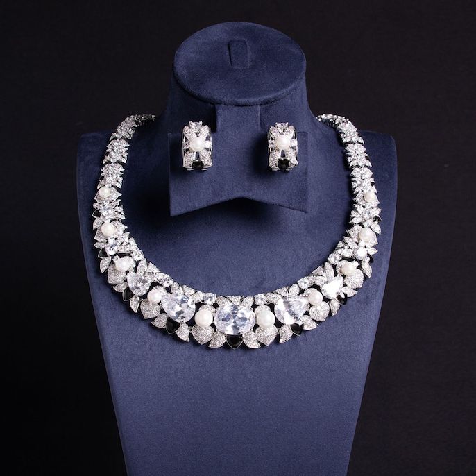 Party Brass Oval Emerald Leaf Choker Necklace Earrings Set - Image 4