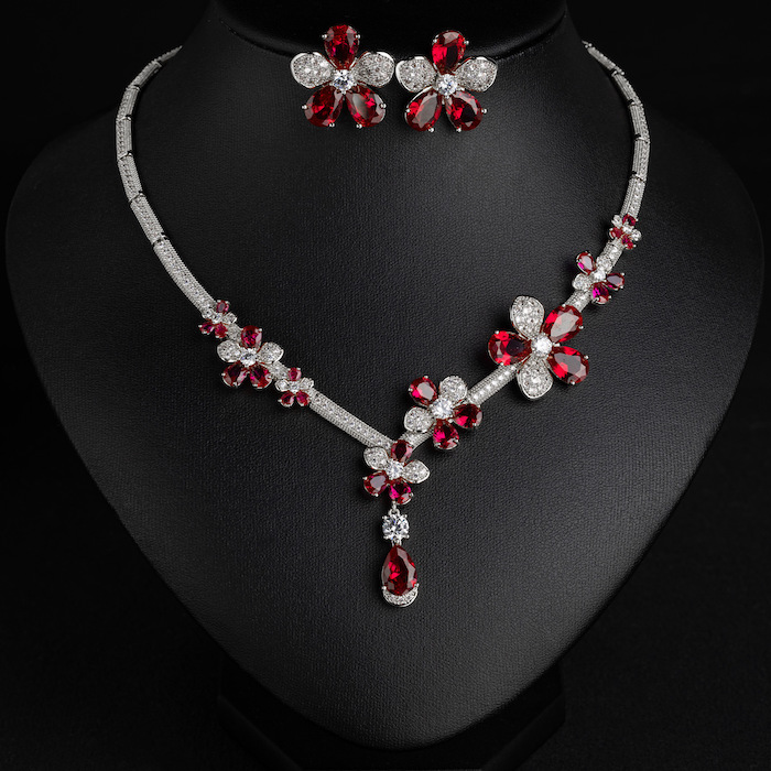 Bridal Brass 62g Diamond Flowers Choker Necklace Earring Set - Image 2