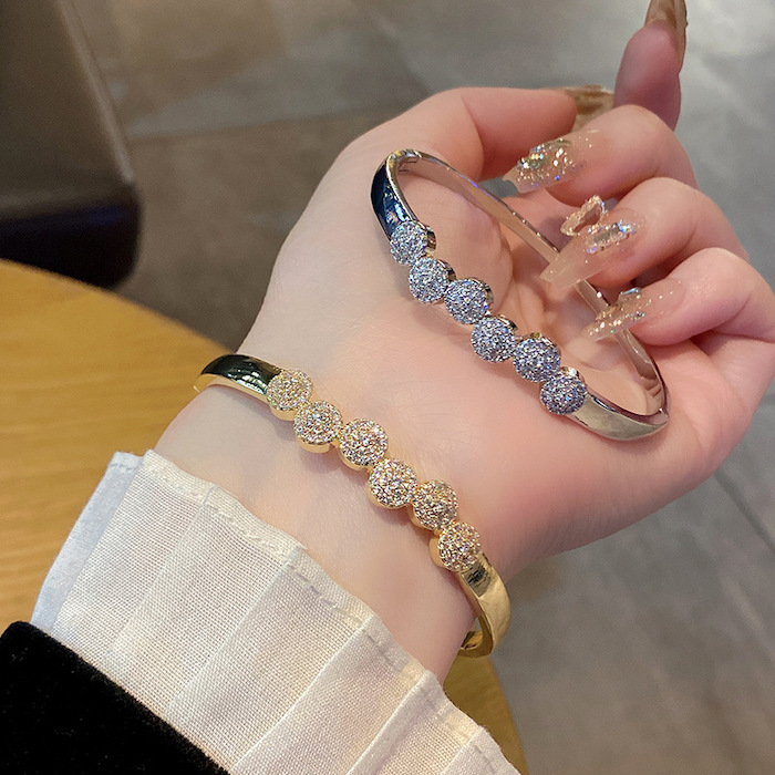 Wholesales Brass Diamond Circle Beads Hinged Bracelet - Image 4