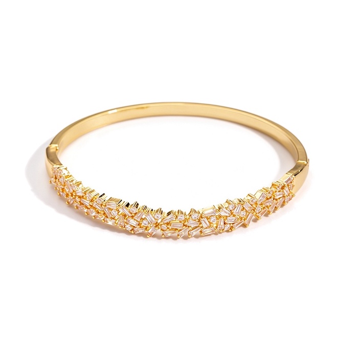 Wholesales Brass Hollow Trapezoid Diamonds Hinged Bracelet