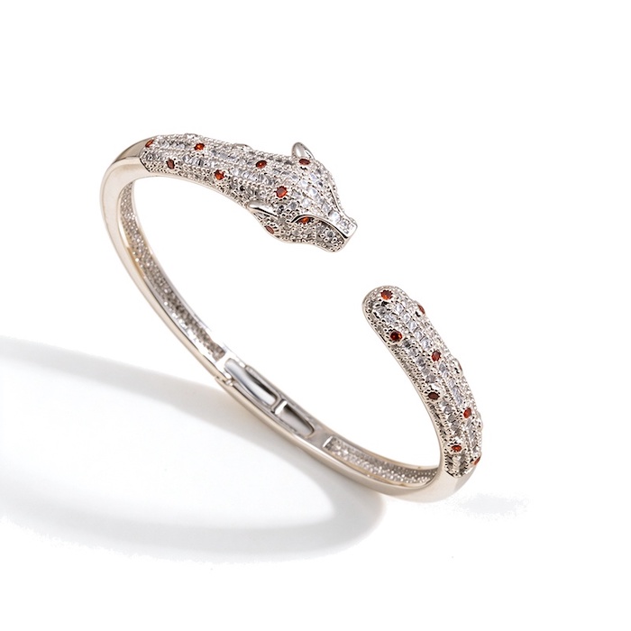 Wholesales 22.9g Brass Diamond Leopards Cuff Spring Bangle