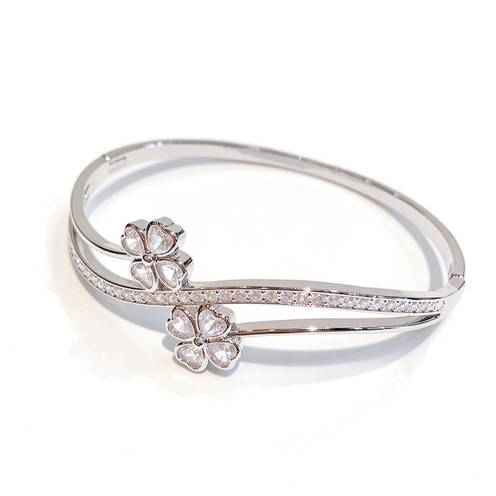 Wholesales Brass Layered CZ Wavy Clovers Hinged Bracelet