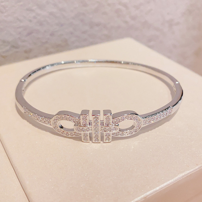 Wholesales Brass 11g Diamond Knot Hinged Bracelet - Image 2