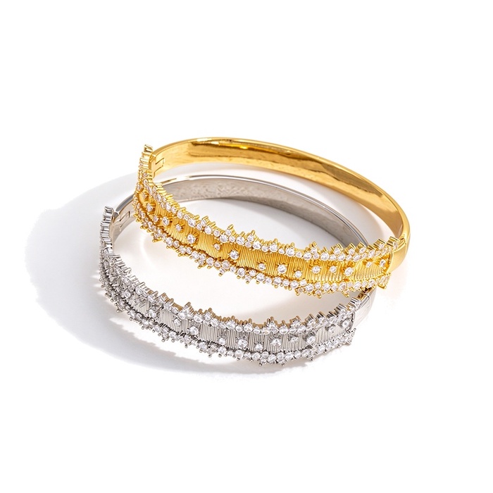 Factory Wholesales 13mm Brass White Round Zircons Hinged Bracelet