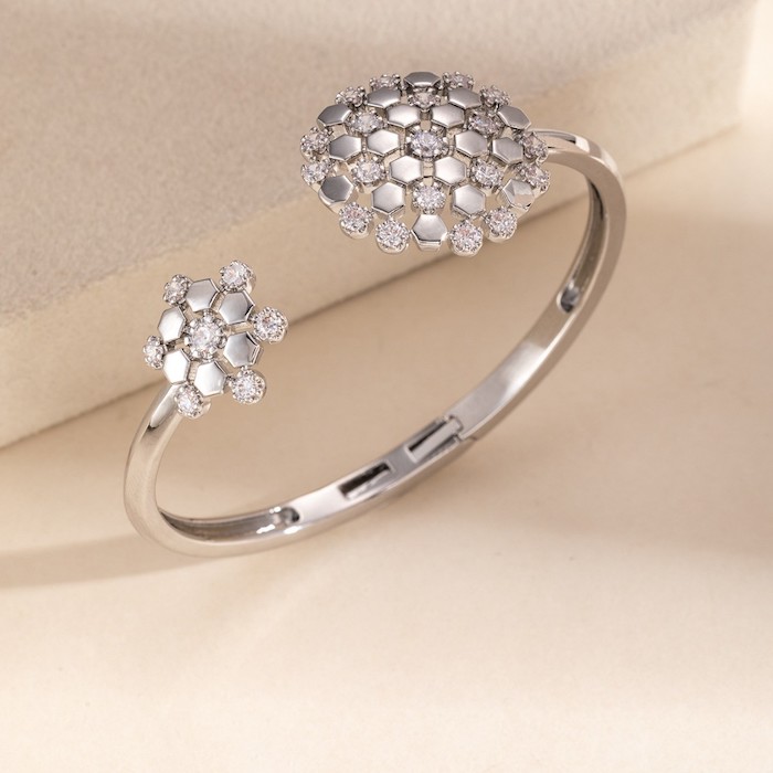 Wholesales 25mm Brass CZ Hexagon Flowers Cuff Bracelet - Image 2