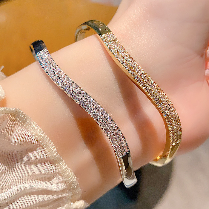 Wholesales 11.2g Layered Brass Diamonds Stripe Waves Hinged Bangle - Image 4